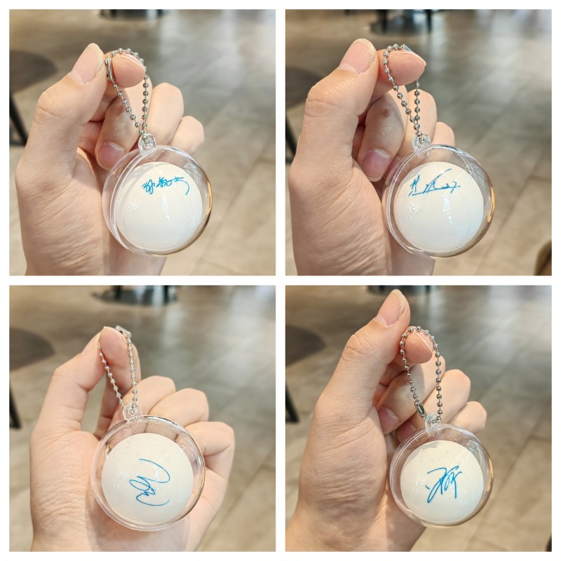 Table Tennis Keychain - Portachiavi con Pallina da Ping Pong
