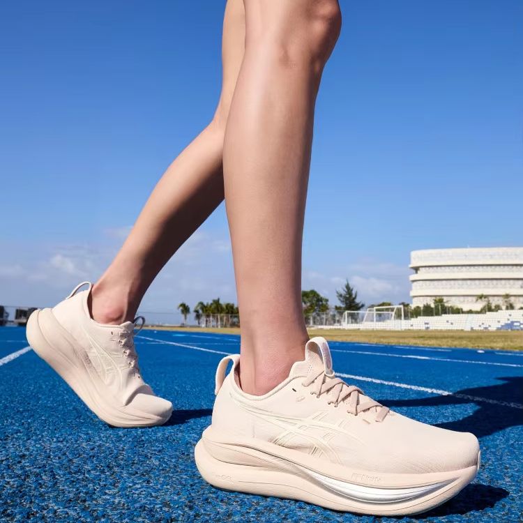 Asics 2026 Nuove Scarpe da Cor - Table Tennis Shoes Asics recensione e prezzo